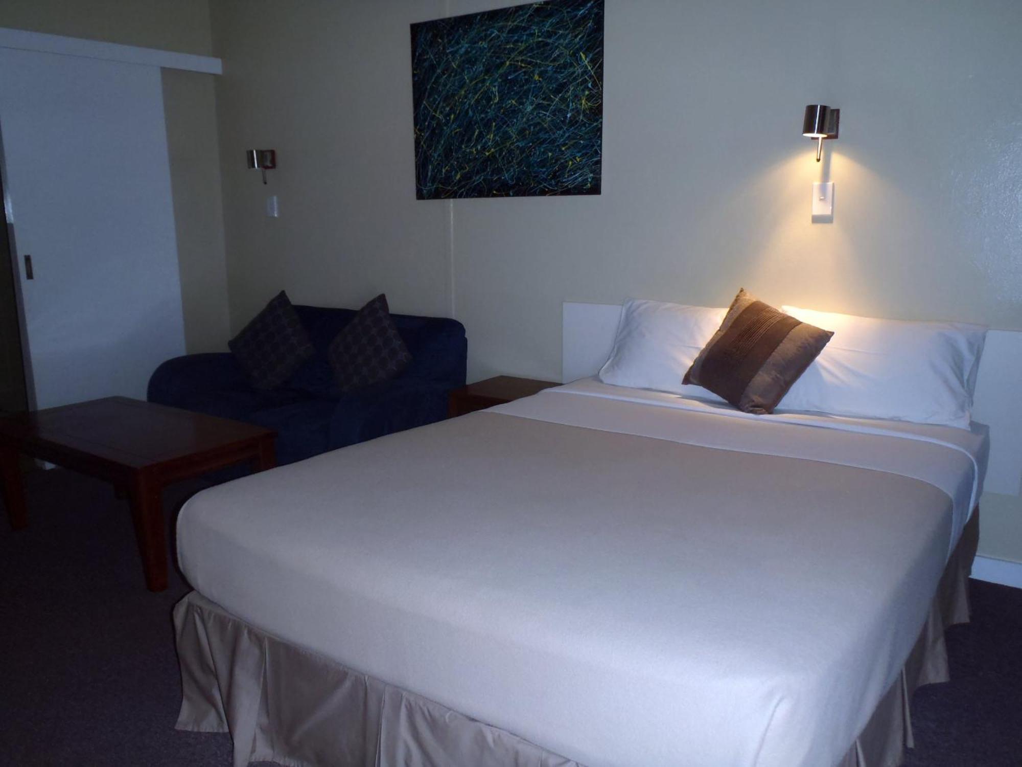Moondarra Motel Innisfail Bagian luar foto