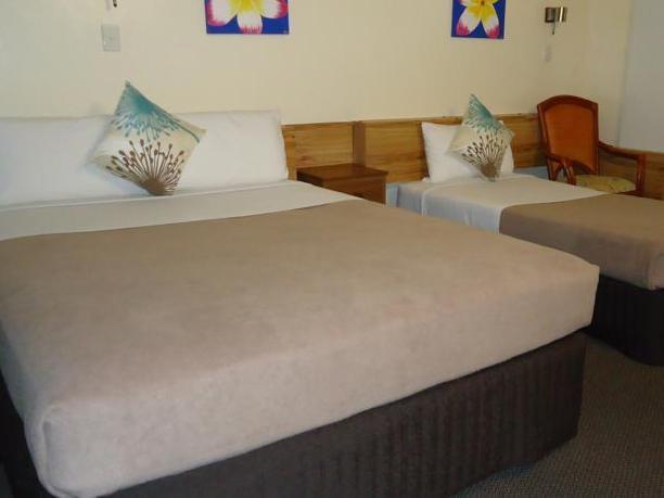 Moondarra Motel Innisfail Bagian luar foto