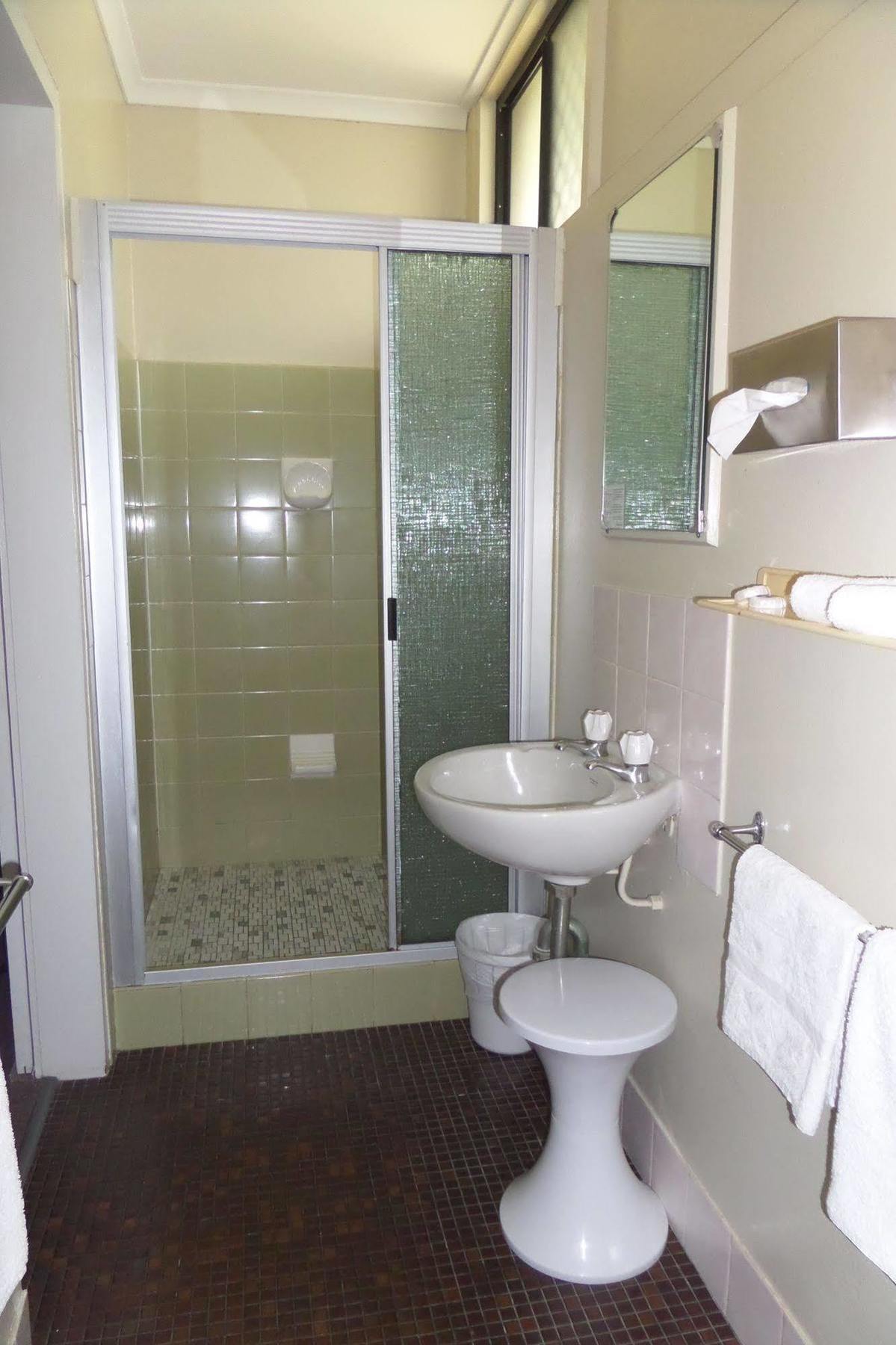 Moondarra Motel Innisfail Bagian luar foto